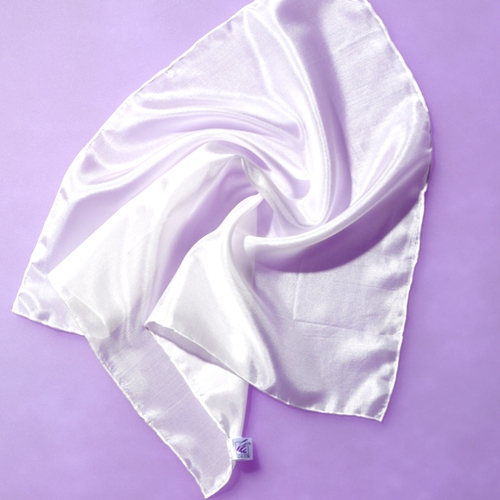 small-neckerchief-white-500 Seidentuch Nickituch 100 % Seide weiß 55 x 55 cm